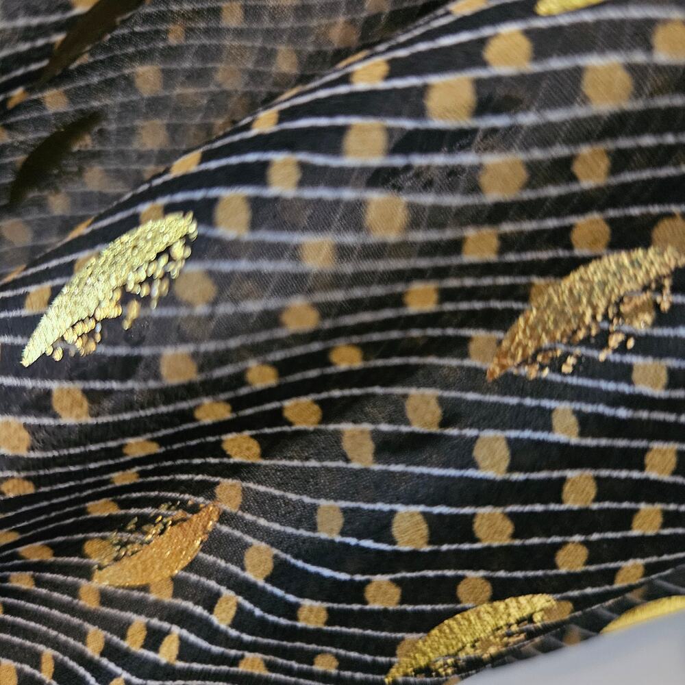 NWT Elan Metallic Foil Printed Smocked Blouse Sz Medium - Picture 6 of 14
